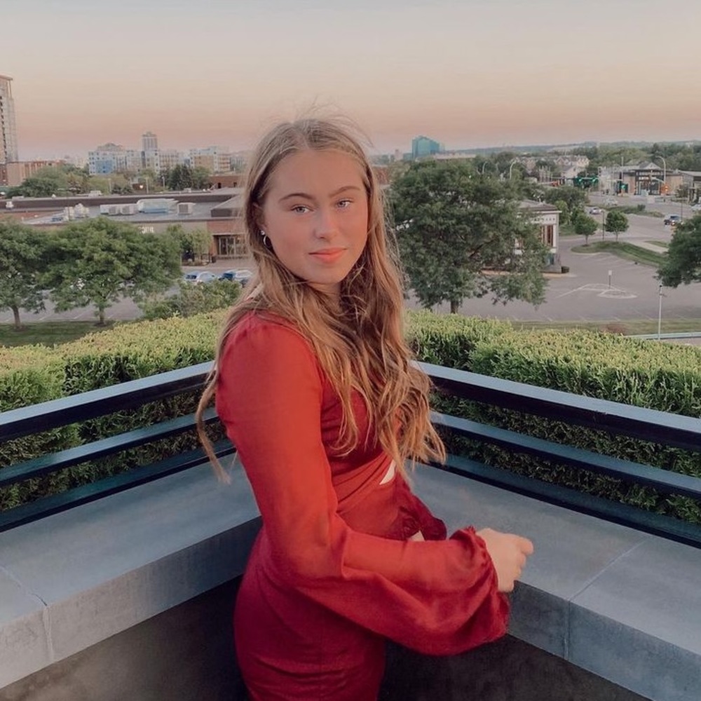 Meet your Posher, Gabby